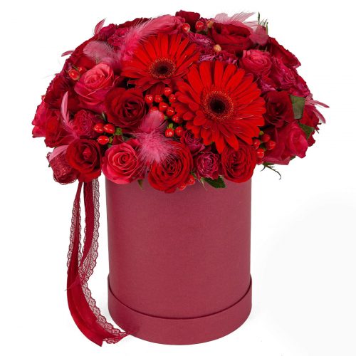 Цветы в шляпной коробке «Алый вихрь»